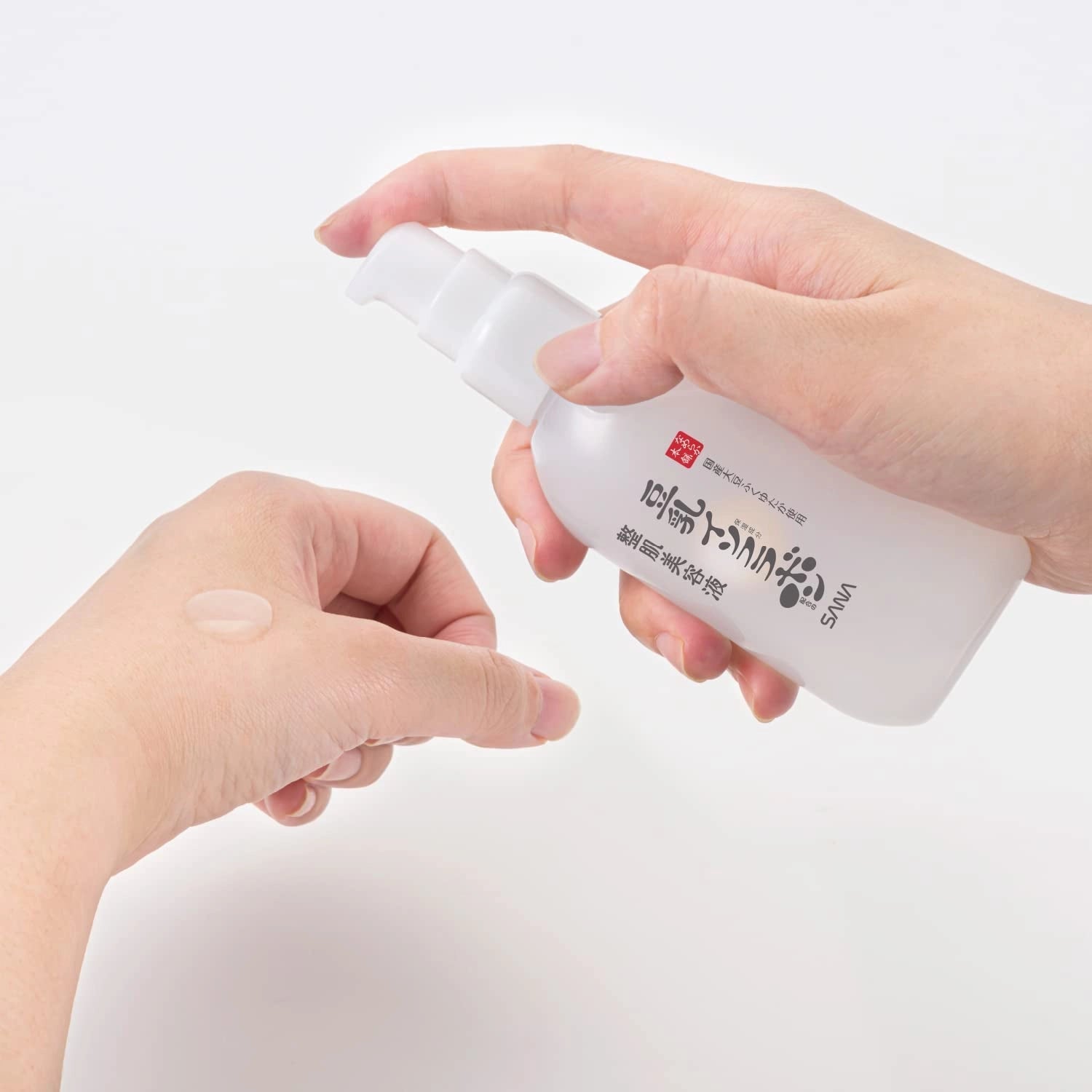 Sana Soy Isoflavones Moisturizing Face Serum 100ml - Buy Me Japan