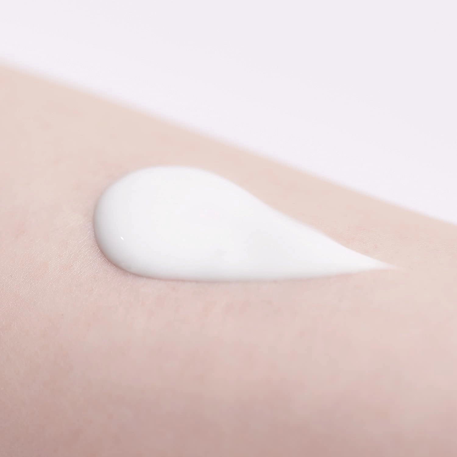 Chifure Moisturizing Milky Lotion 150ml - Buy Me Japan