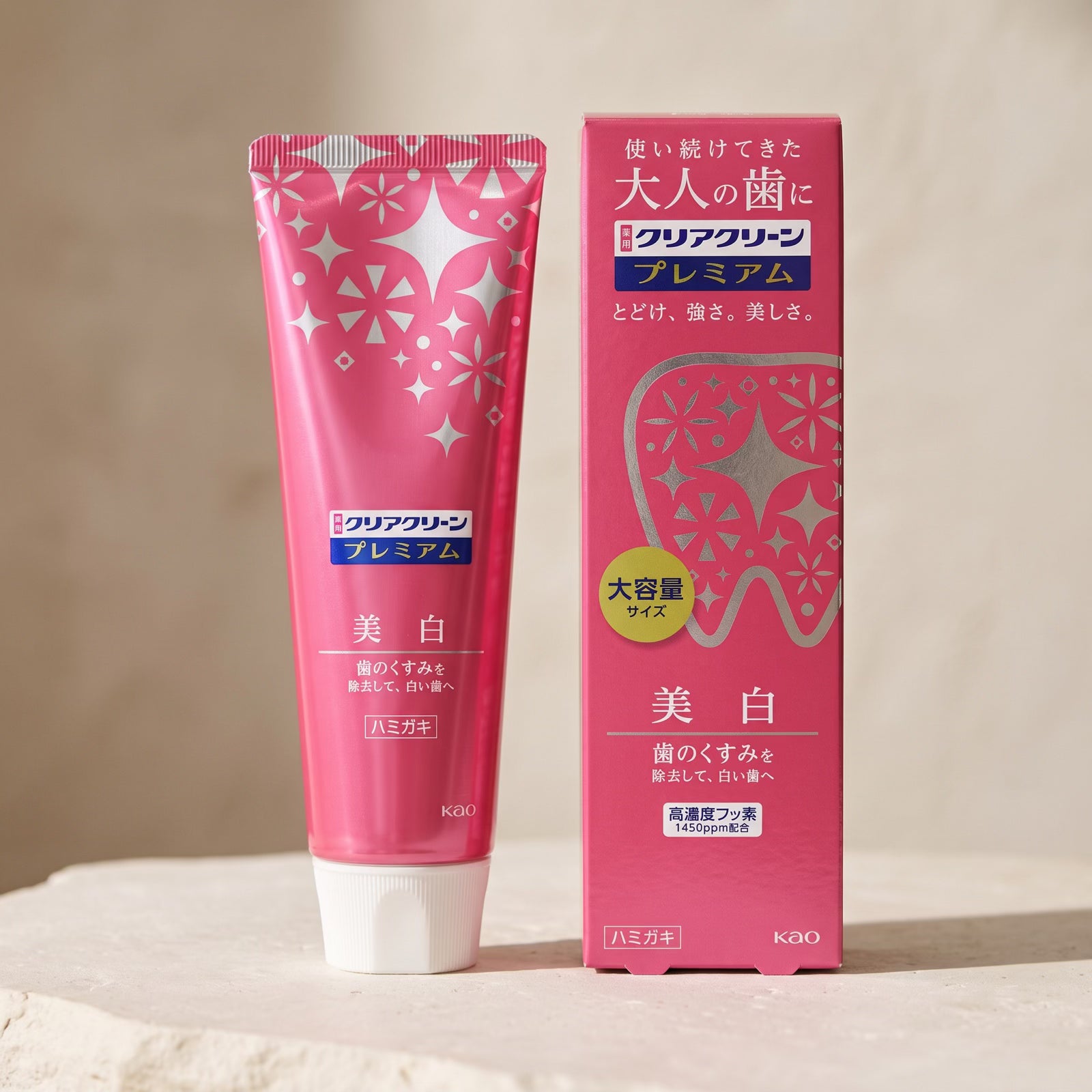 Kao Clear Clean Premium Whitening Toothpaste 160g — Close-up view