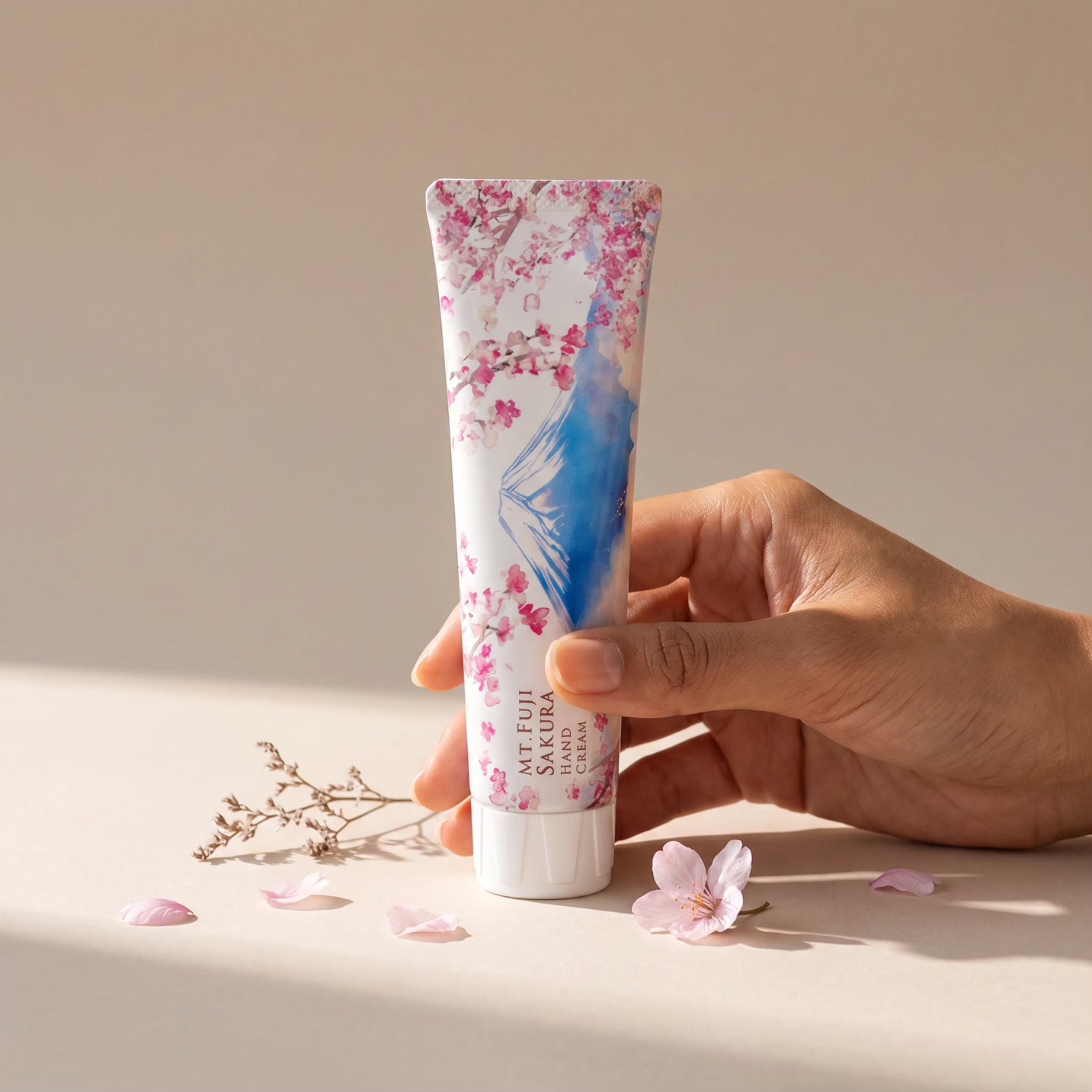 Daily Aroma Sakura Mt. Fuji Design (Cherry Blossom) Hand Cream 75g