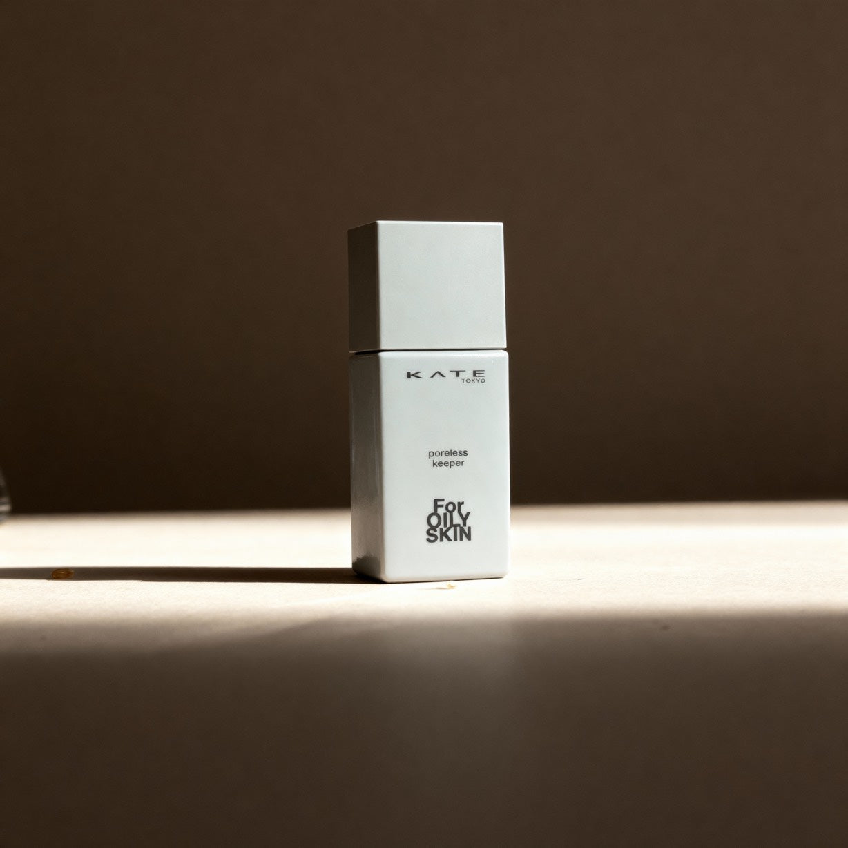 Kate Poreless Keeper For Oily Skin SPF50+ PA+++ (Bright Beige) 25ml