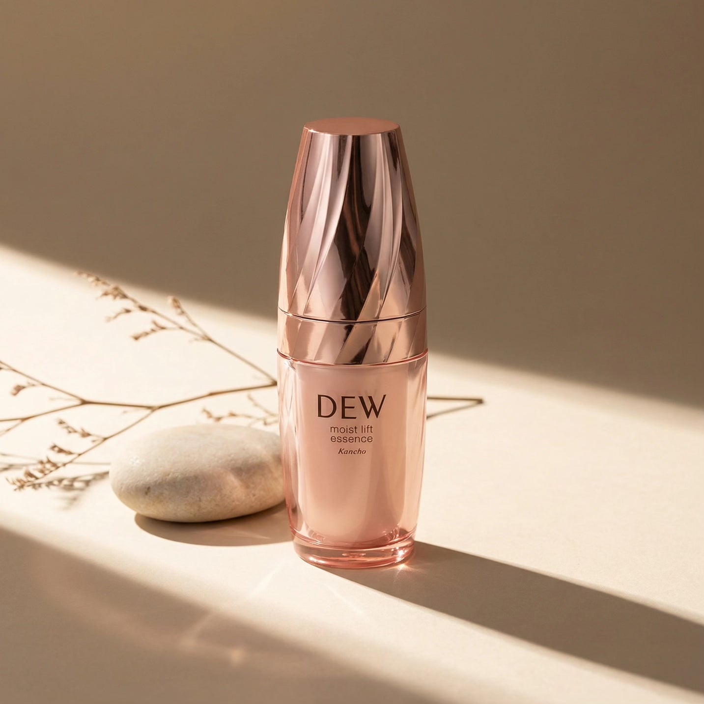 Kanebo DEW Moist Lift Essence 45g