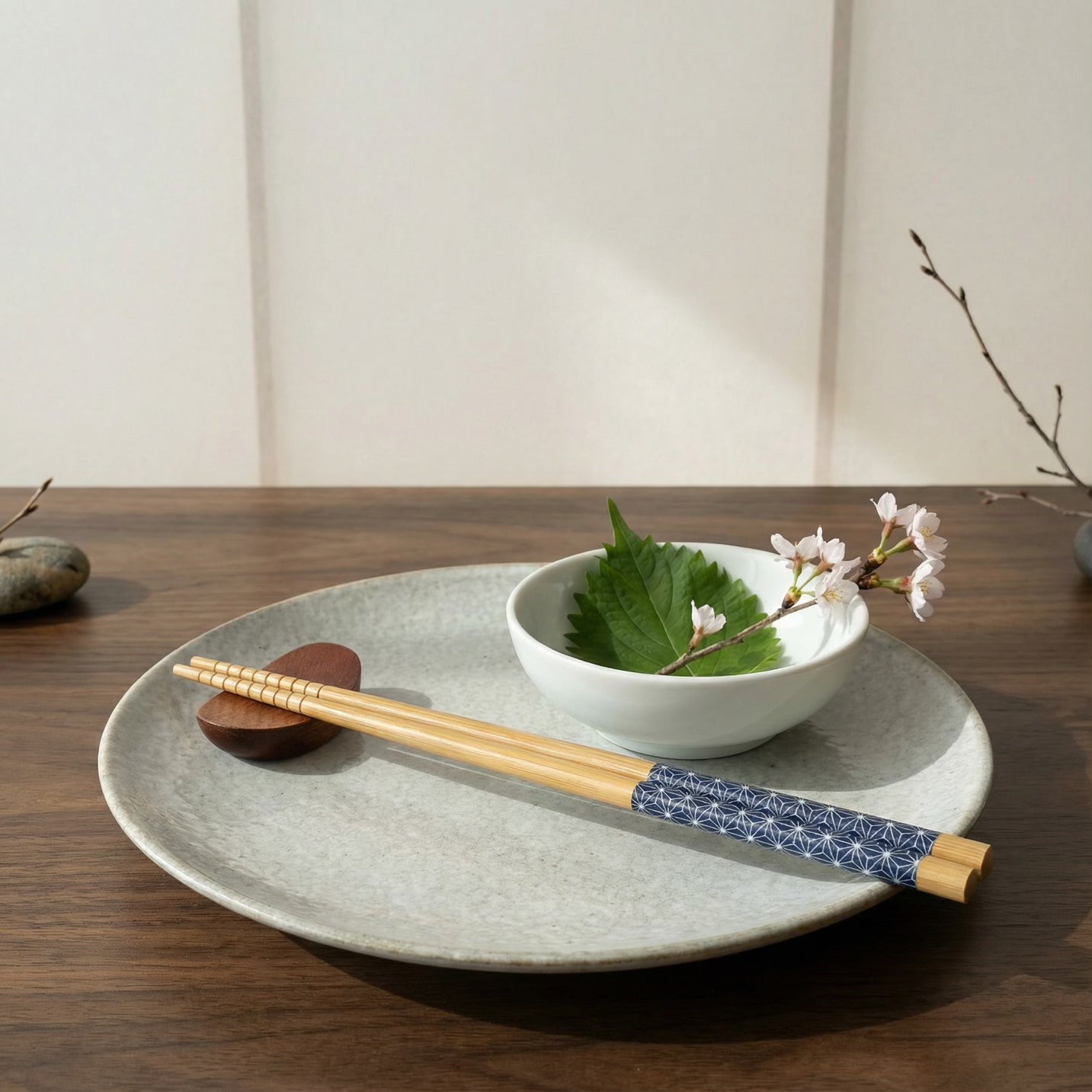 Daiso Natural Wood Chopsticks Red & Blue Pattern Design (2 Pairs Set)