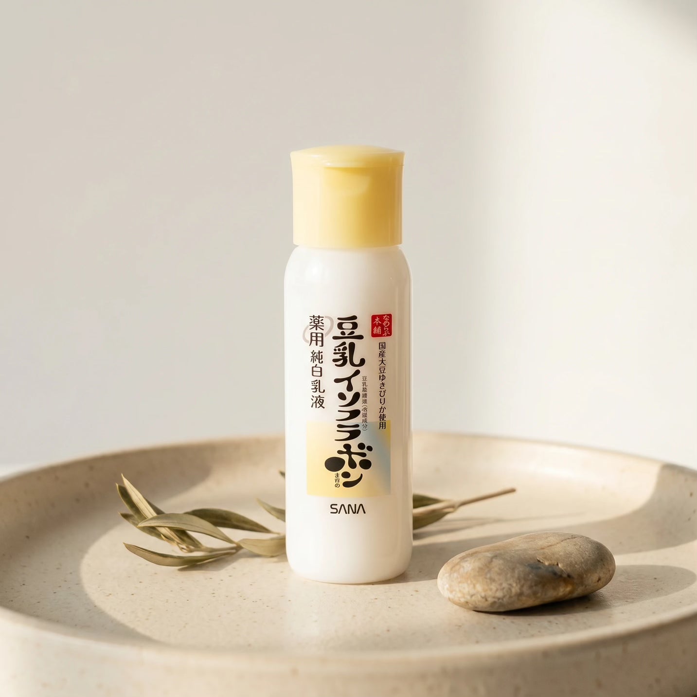 Sana Soy Isoflavones Vitamin C Milky Lotion 130ml