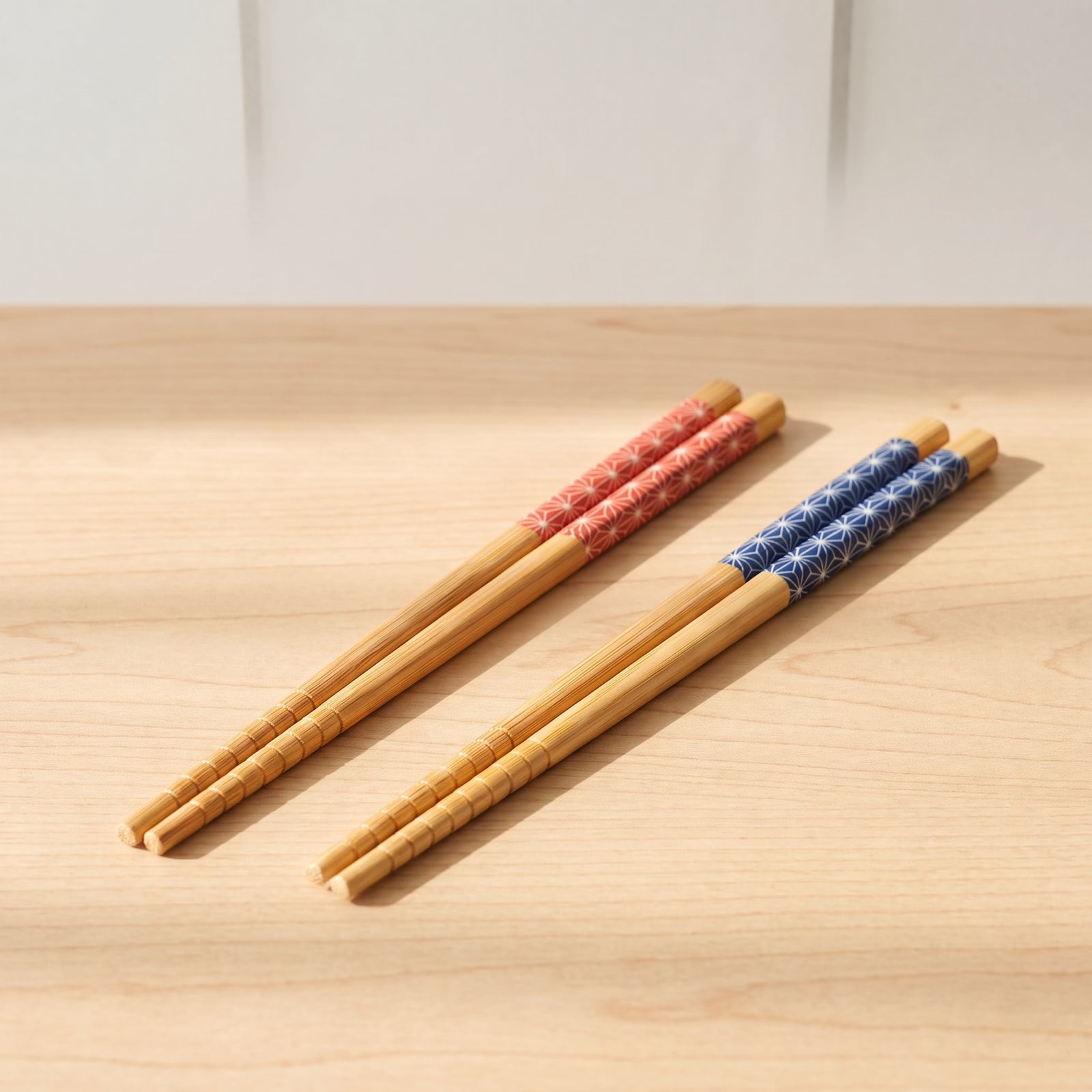 Daiso Natural Wood Chopsticks Red & Blue Pattern Design (2 Pairs Set) — GIFT MACRO