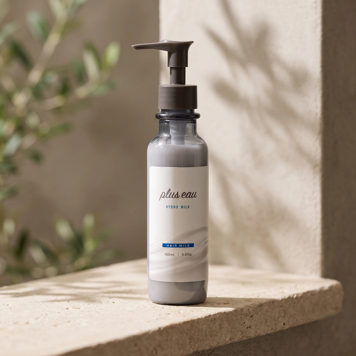 Plus Eau Hydro Milk 150ml — default lifestyle view