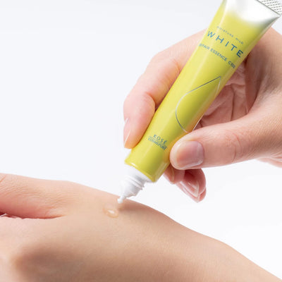 Kose White Moisture Mild Repair Essence C100 20ml - Buy Me Japan