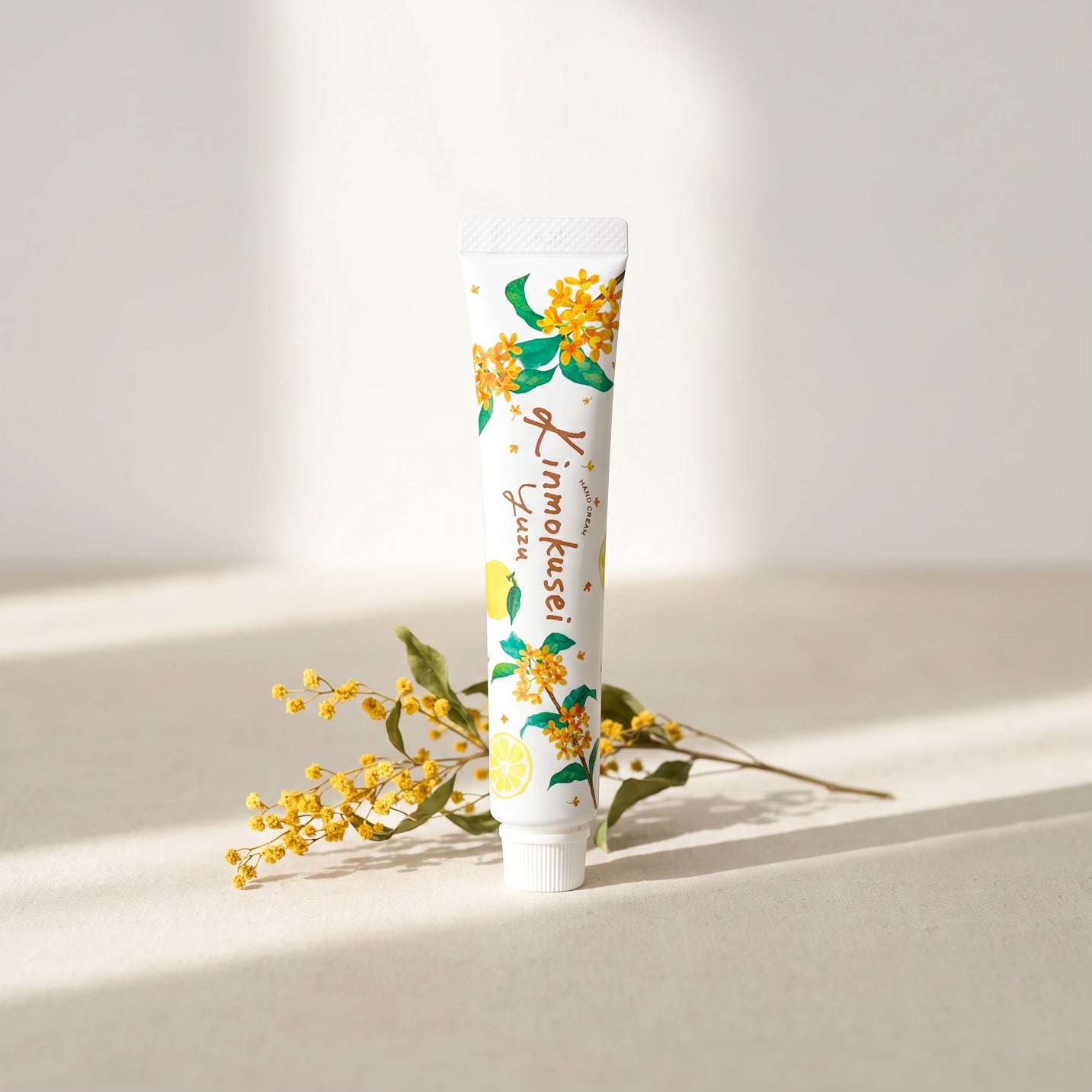 Daily Aroma Kinmokusei Yuzu Hand Cream 20g