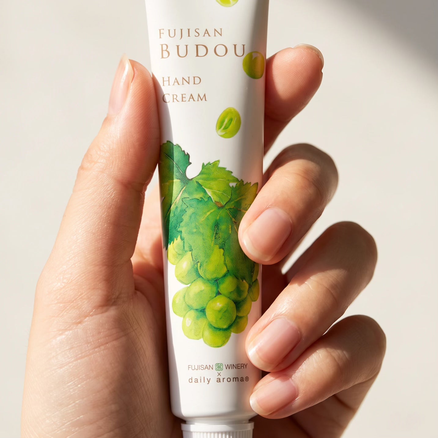 Daily Aroma Fujisan Budou (Muscat) Hand Cream 20g/75g