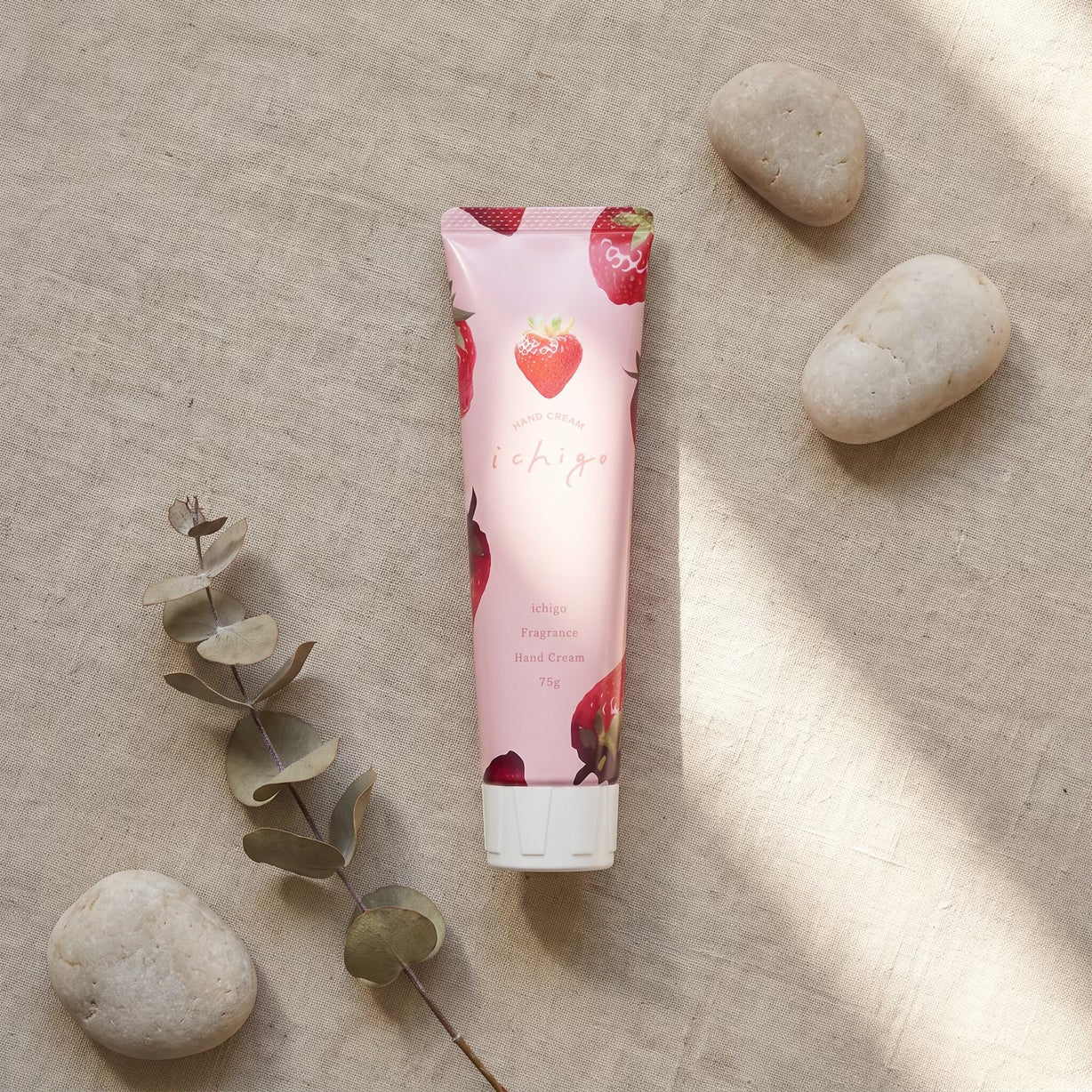 Daily Aroma Ichigo (Strawberry) Hand Cream 20g/75g