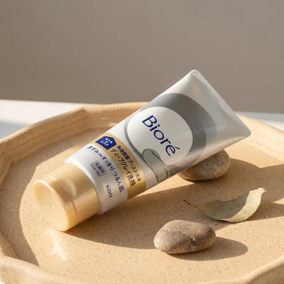 Biore Deep Clay Facial Wash 180g