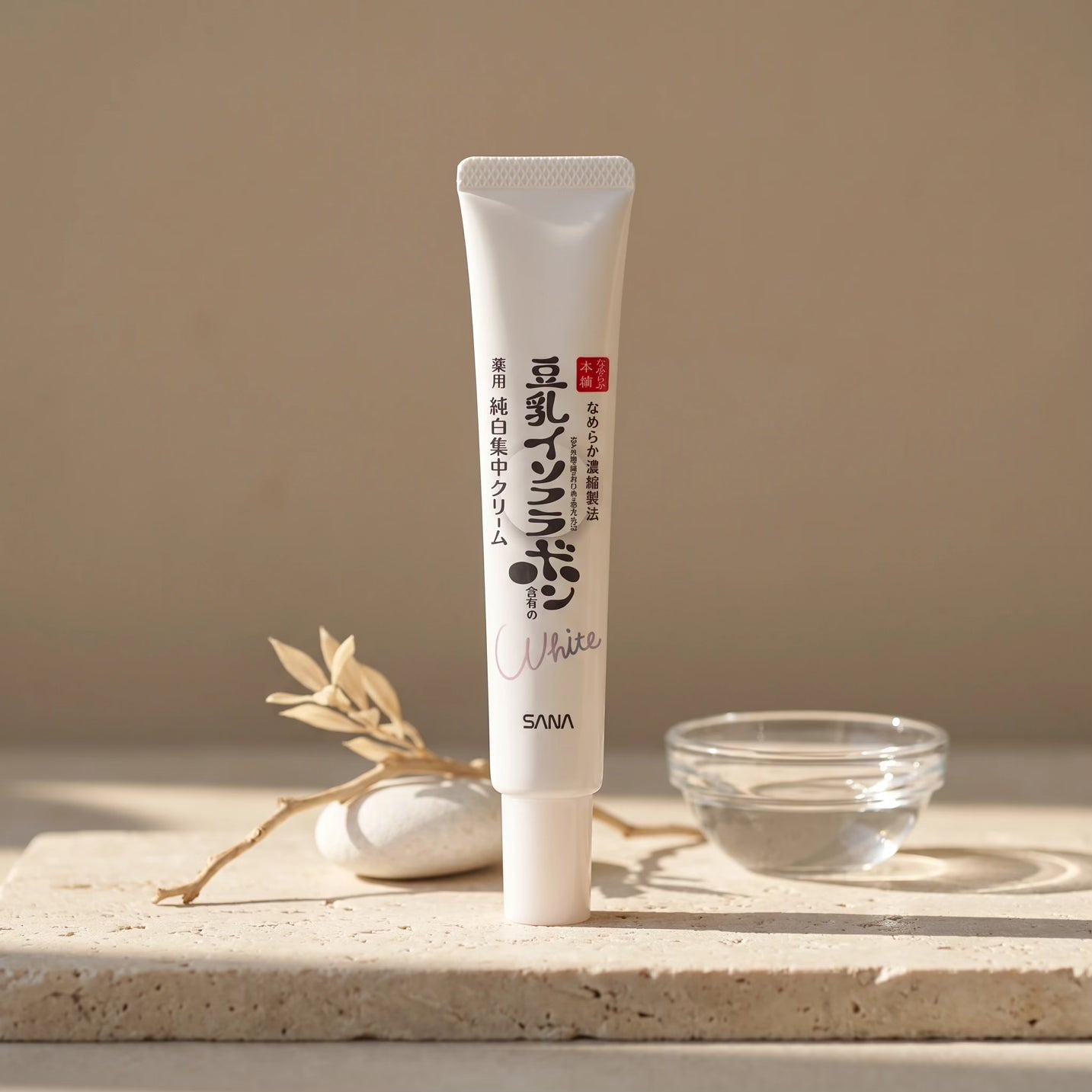 Sana Soy Isoflavones Whitening & Acne Care Spot Cream 19g