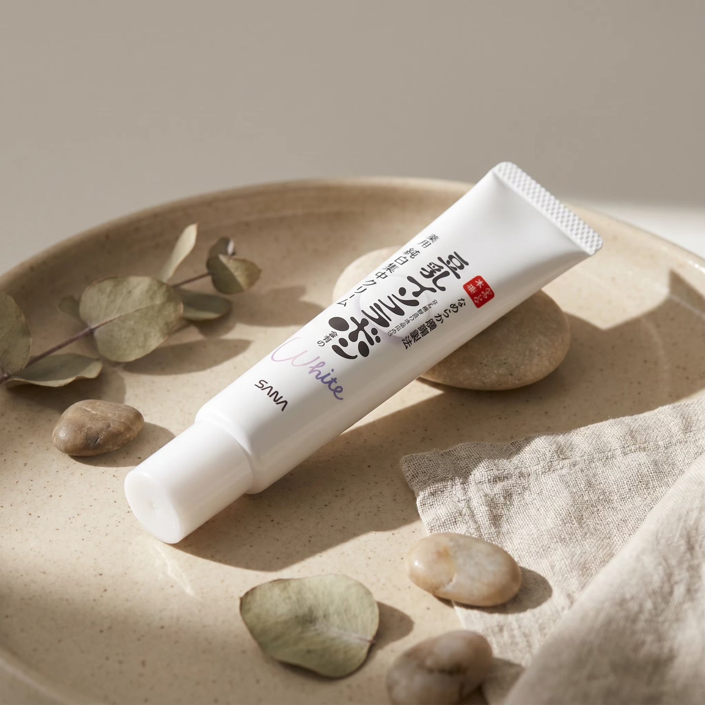 Sana Soy Isoflavones Whitening & Acne Care Spot Cream 19g
