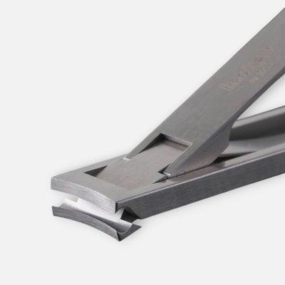 KAI Kershaw by KAI Premium Nail Clippers With Leather Pouch PQ1002