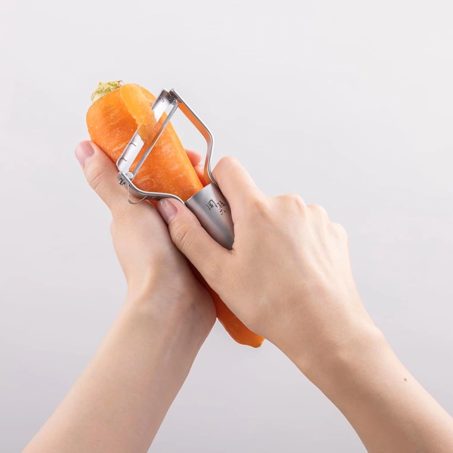 KAI Sekimagoroku Stainless Steel Peeler (Model: DH3356)