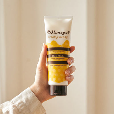 Honeycé Creamy Honey Hair Mask 200g — hand