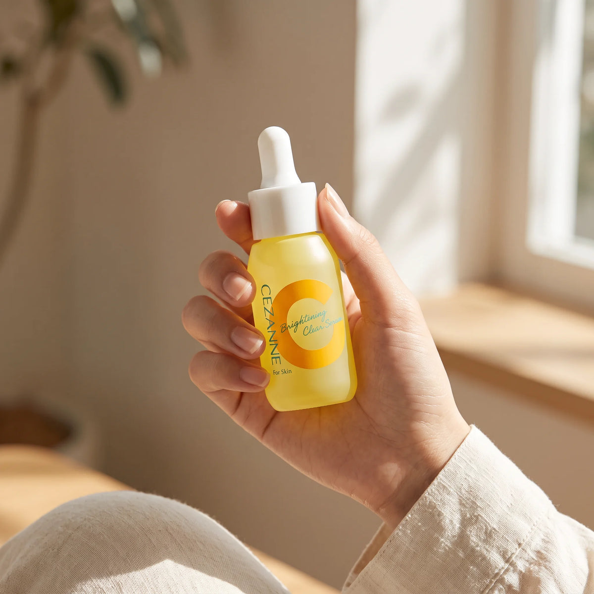 Cezanne Brightening Clear Serum 30ml — on-hand