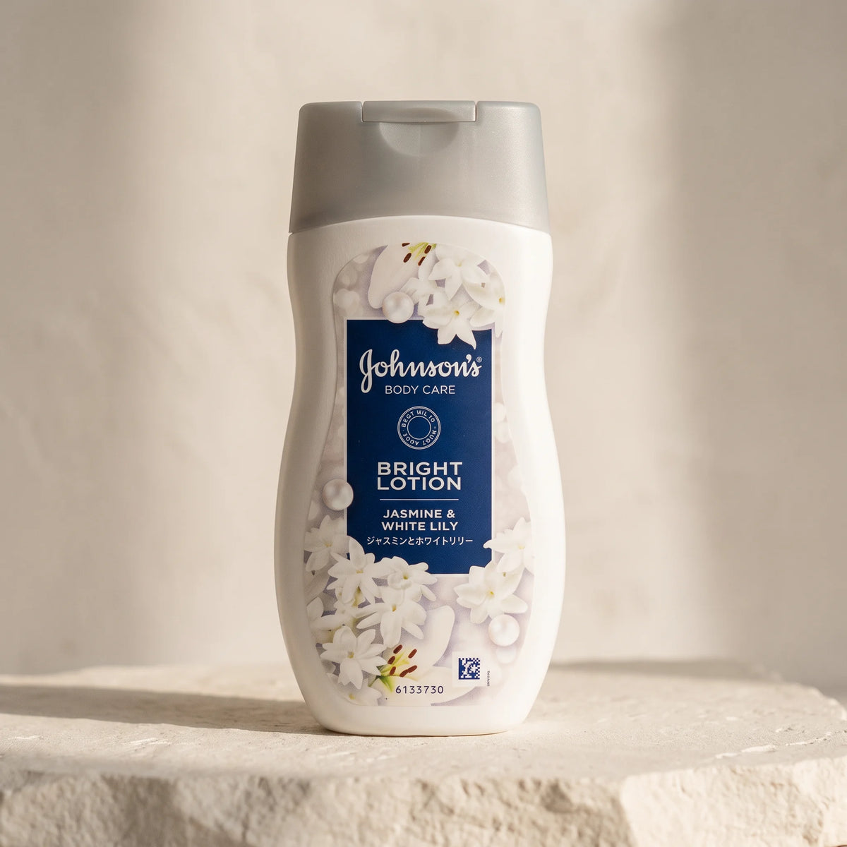Johnson's Japan Body Care Bright Lotion Jasmine & White Lily 200ml — GIFT - MACRO lifestyle view