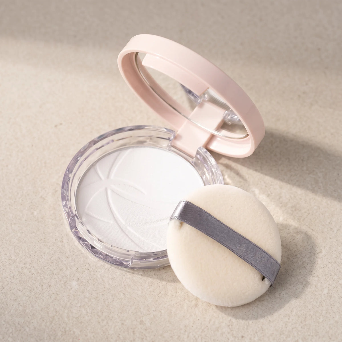 Cezanne Poreless Fix Powder CL Clear 11g — macro lifestyle view